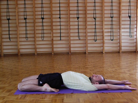 supta-virasana fot.1